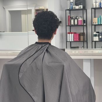 JJ Salon & Barber - Curls are a hit - Hair Salons Near Me - Annandale, Virginia