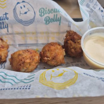 Biscuit Belly - Charlotte - Loaded breakfast tots - Breakfast & Brunch Near Me - Charlotte, North Carolina