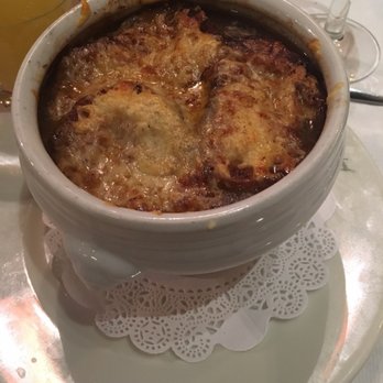 Le Bistro Marbeuf - French Onion, Mixed Salad, Burger with blue, Onion confit, ham and great bread. - French Near Me - Paris, 75