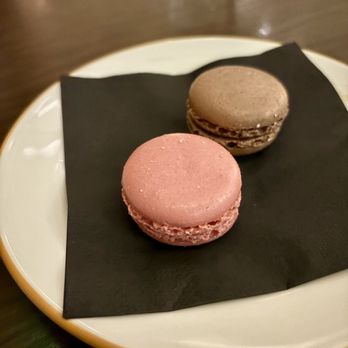 Chez Maggy - Maccarons to finish - French Near Me - Denver, Colorado