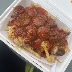 Taste Of Berlin Food Truck - Currywurst fries