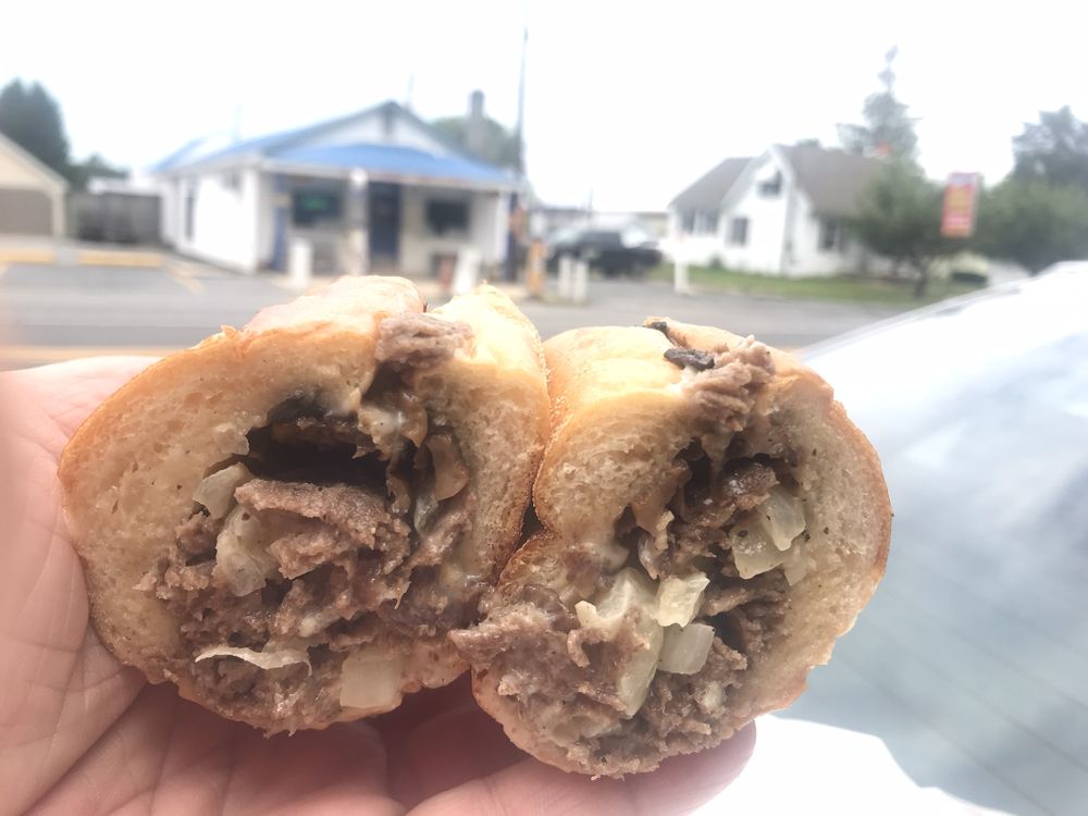 Rust's Sub & Sandwich Station Logo