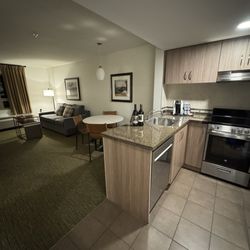 Executive Suites Hotel & Resort Squamish