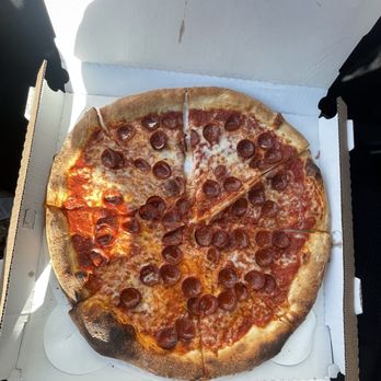 The StopAlong - Pepperoni pizza - Pizza Near Me - Chicago, Illinois The StopAlong - Pepperoni pizza - Pizza Near Me - Chicago, Illinois
