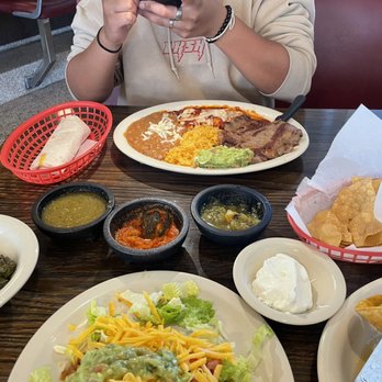 Gloria's Kitchen - Carne Asada Plate - Mexican Near Me - Ventura, California Gloria's Kitchen - Carne Asada Plate - Mexican Near Me - Ventura, California