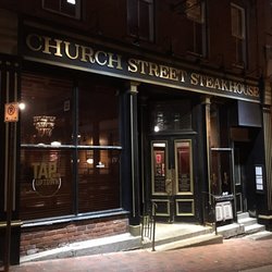 Churchill’s Pub & Steakhouse