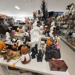 Marshalls - 8/4/2023 - They have great Halloween stuff out - it was all so amazing!