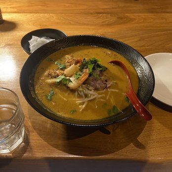 Taberu - Tokyo Laksa Noodles - Ramen Near Me - Los Angeles, California