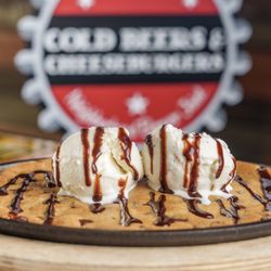 Cold Beers & Cheeseburgers - Skillet Cookie at Cold Beers & Cheeseburgers