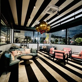 Plume - Inside seating - Cocktail Bars Near Me - Houston, Texas