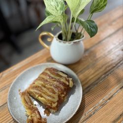 Hatch Bakery And Cafe