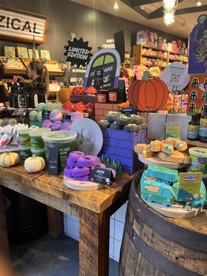 Lush Cosmetics Boulder by null