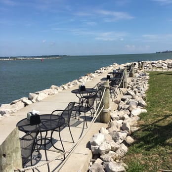 Dockside Cafe - Burgers Near Me - Sandusky, Ohio