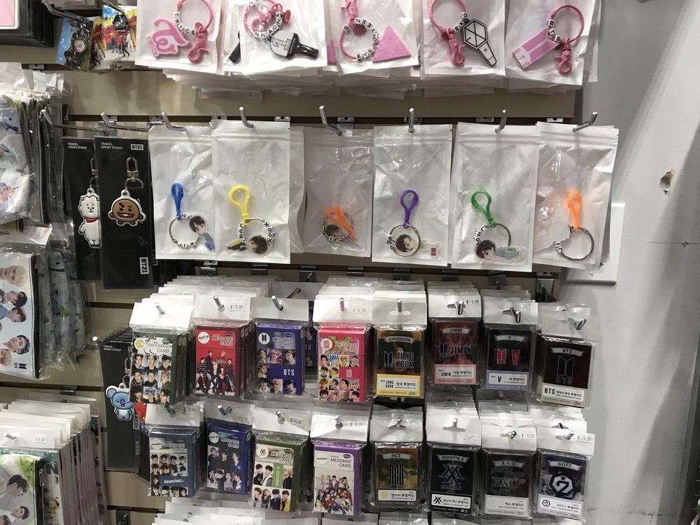 Eve Pink Ii 19 Photos 15 Reviews Books Mags Music Video 9896 Bellaire Blvd Houston Tx United States Phone Number Yelp