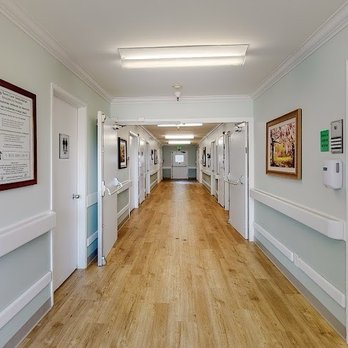 Alhambra Post Acute - Hallway - Skilled Nursing Near Me - Martinez, California