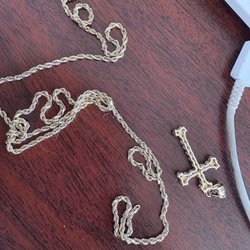 ARAMANI Gold - This the old chain the others is new chain