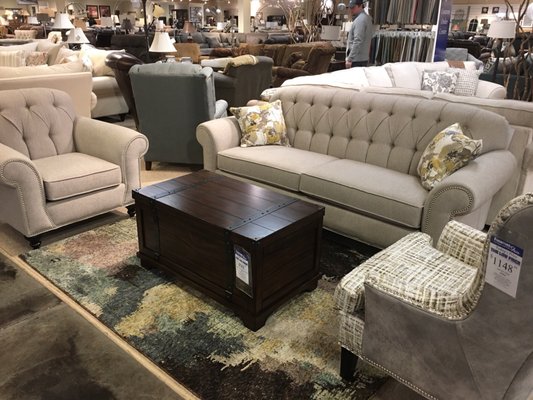 FURNITURE FAIR - 12 Photos & 18 Reviews - 9591 Fields Ertel Rd