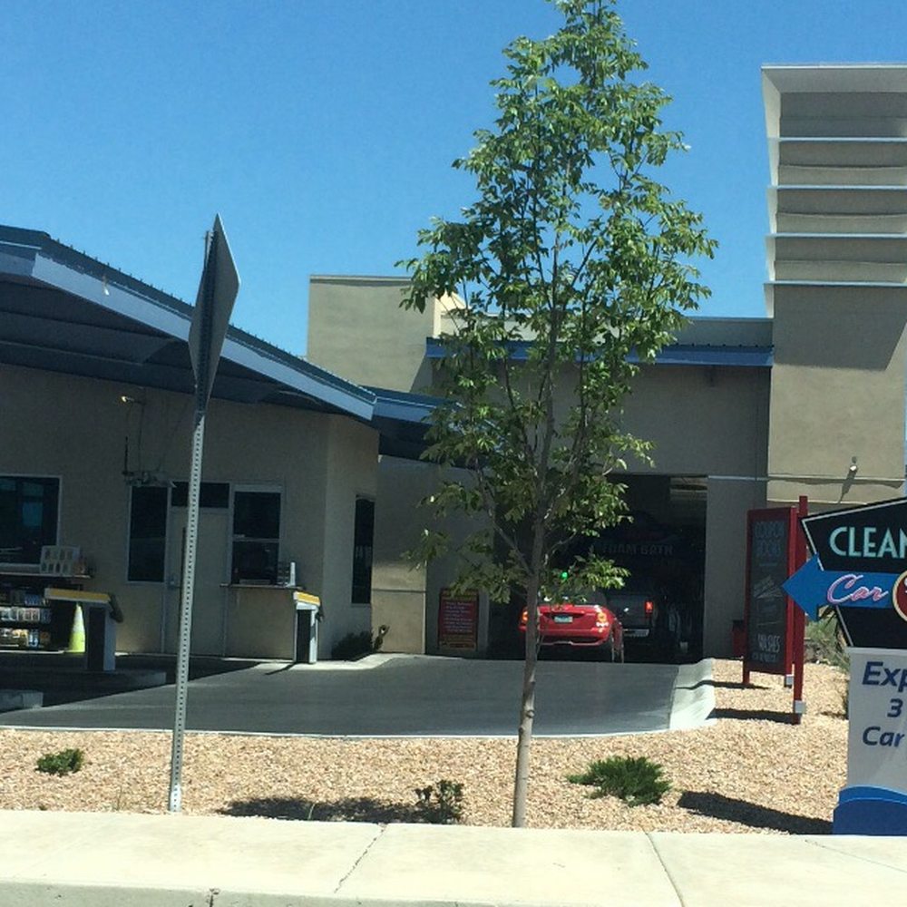 Latitudes 3 min Car Wash