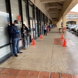 Personal Shopping by Melissa - Don't want to wait in line for stores like Trader Joe's? I'll do it for you!