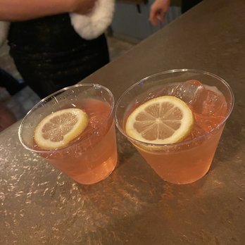 Swanky Mixology Bartending Services - 1920's themed gin cocktail - Bartenders Near Me