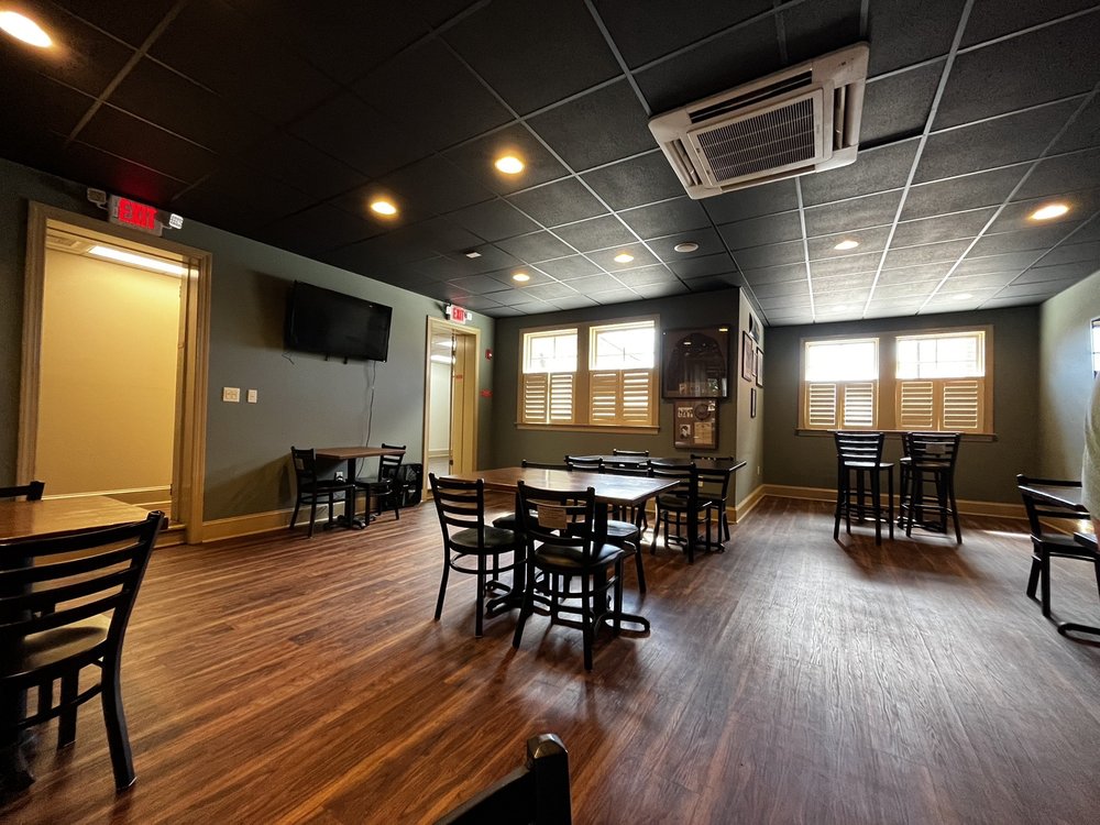 Poppy’s Bites & Barrels