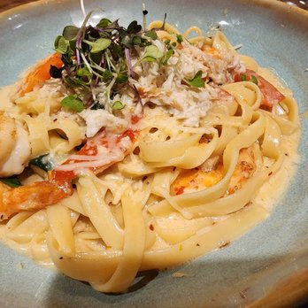 Horatio's - Crab & Shrimp Fettuccine - Seafood Near Me - San Leandro, California