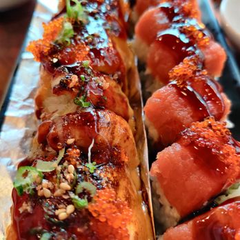 Domo - Left side- Domo roll. Right side- special roll - Sushi Bars Near Me - San Francisco, California Domo - Left side- Domo roll. Right side- special roll - Sushi Bars Near Me - San Francisco, California