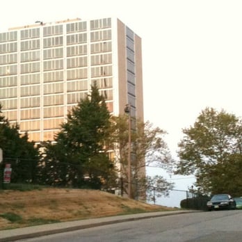 Queen's Tower - Apartments Near Me - Cincinnati, Ohio