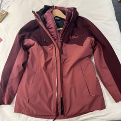 Jack Wolfskin Store - women's jacket