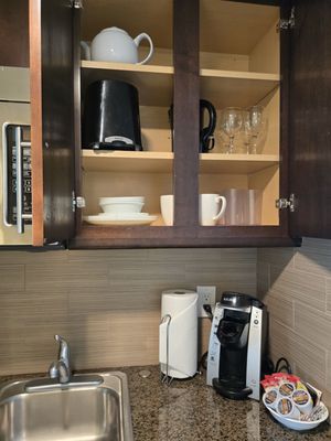 Rosedale on Robson Suite Hotel by null