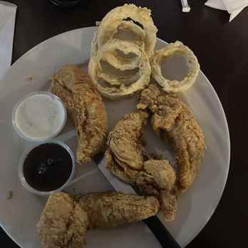 5D Grill & Lounge - Chicken strips and onion rings. - American Near Me - Carrizo Springs, Texas 5D Grill & Lounge - Chicken strips and onion rings. - American Near Me - Carrizo Springs, Texas
