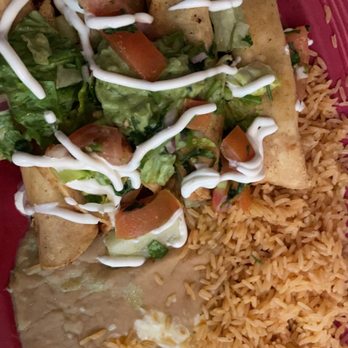 Salsa & Beer - Chicken Taquitos Rancheros-huge plate & presentation is impressive. But where's the real pico de gallo & chicken in the chicken taquitos? - Mexican Near Me - Van Nuys, California
