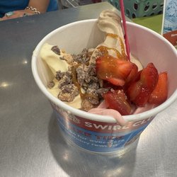 Menchies Frozen Yogurt