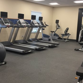 Hampton Inn Turlock - Pretty good sized gym. - Hotels Near Me - Turlock, California Hampton Inn Turlock - Pretty good sized gym. - Hotels Near Me - Turlock, California
