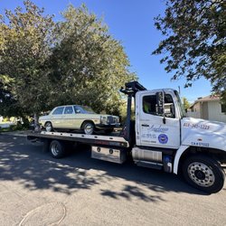 Angeleno's Towing