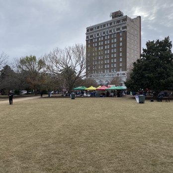 Marion Square - Holiday Market & always great Francis Marion hotel - Parks Near Me - Charleston, South Carolina Marion Square - Holiday Market & always great Francis Marion hotel - Parks Near Me - Charleston, South Carolina