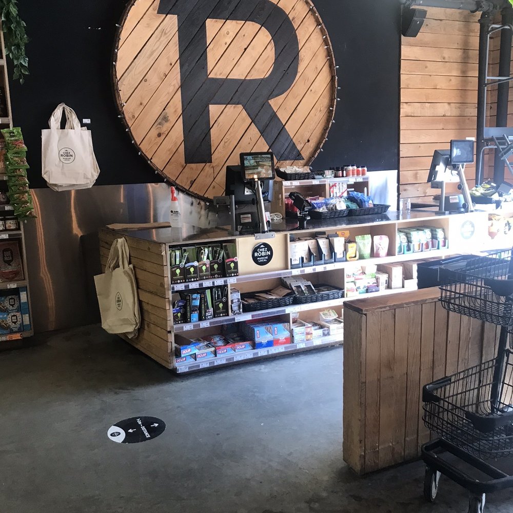 Chez Robin - the inside of a store - Organic Stores Near Me - Verdun, Quebec