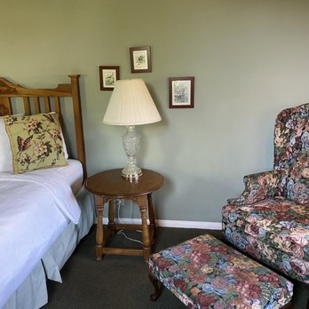 Julian Lodge - Bed & Breakfast Near Me - Julian, California Julian Lodge - Bed & Breakfast Near Me - Julian, California