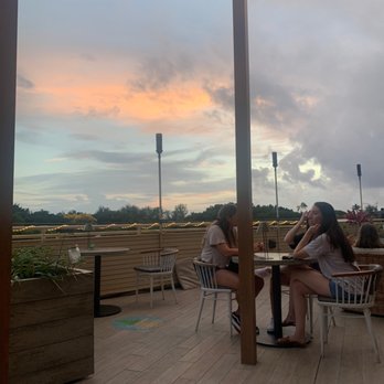 Deck. - Hawaiian Near Me - Honolulu, Hawaii Deck. - Hawaiian Near Me - Honolulu, Hawaii