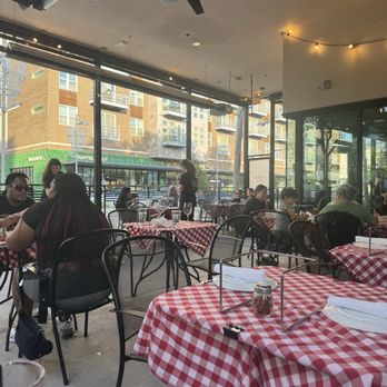 Grimaldi's Pizzeria - Pizza Near Me - Austin, Texas