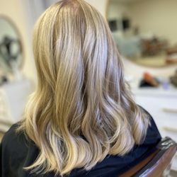 Studio DeRosa - Root color touch up and highlights