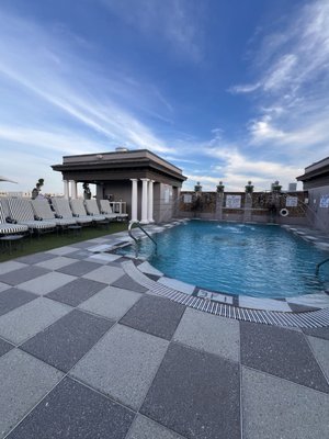 Pavilion Bar by null