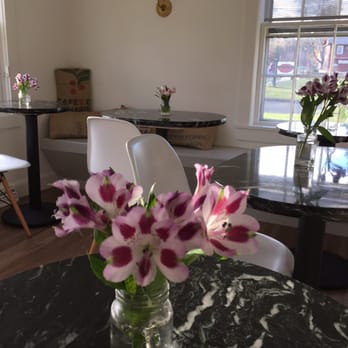 Dom's Coffee - Coffee & Tea Near Me - Avon, Connecticut
