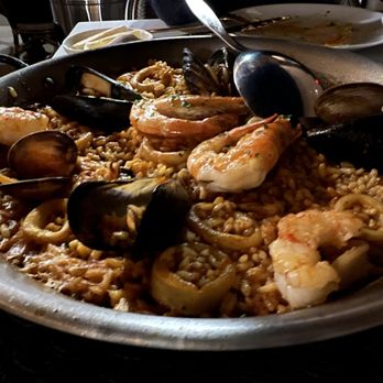 Dos Besos - Seafood paella. Lots of fresh seafood. Very tasty! - Spanish Near Me - Pasadena, California