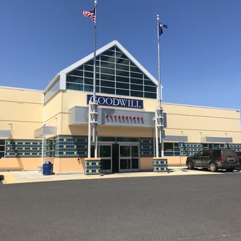 Goodwill Industries of the Columbia Willamette - Storefront - Thrift Stores Near Me - Redmond, Oregon