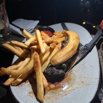 CMX Brickell Dine-In - Espresso Rubbed Hanger Steak* - Cinema Near Me - Miami, Florida CMX Brickell Dine-In - Espresso Rubbed Hanger Steak* - Cinema Near Me - Miami, Florida