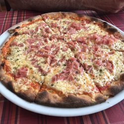 Pizzeria Ca'cesar - Pizza vesuvio- with ham and cheese