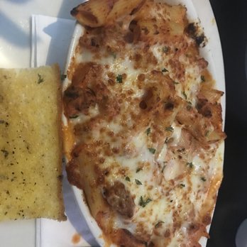 Tailgaters and Il Primo - Baked ziti with garlic bread made to perfection! - Pizza Near Me - Peoria, Arizona Tailgaters and Il Primo - Baked ziti with garlic bread made to perfection! - Pizza Near Me - Peoria, Arizona