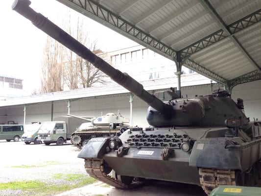 Royal Museum of the Armed Forces and Military History by null