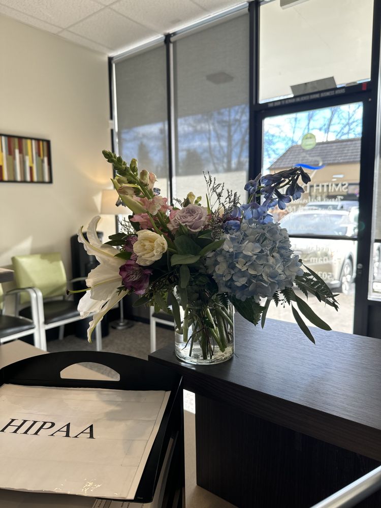 FLOWERS TOMMY LUKE Updated August 2024 27 Photos & 25 Reviews 906